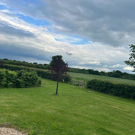 Little Park Farm Queen Anne Farmhouse & Apartments Stratfield Mortimer Exterior photo